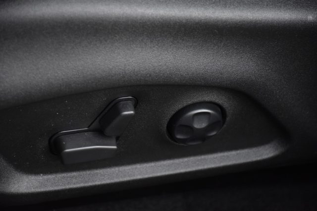 JEEP Compass usata, con Servosterzo