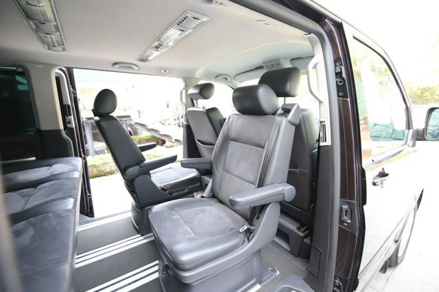 VOLKSWAGEN Multivan usata, con Servosterzo