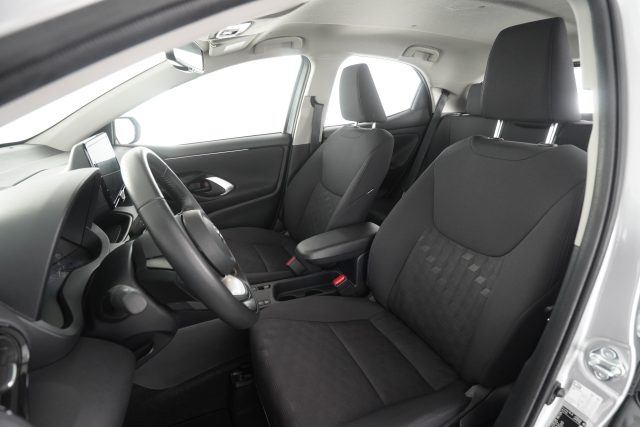 TOYOTA Yaris usata 2