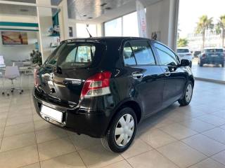 TOYOTA Yaris usata, con Airbag