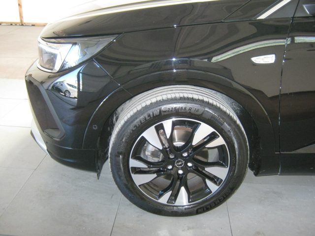 OPEL Grandland usata, con Fari LED