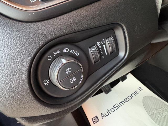 JEEP Renegade usata, con USB