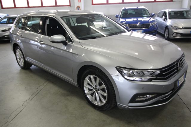 VOLKSWAGEN Passat Variant usata, con Airbag laterali