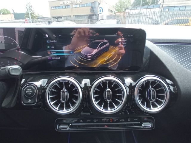 MERCEDES-BENZ B 180 usata, con Portellone posteriore elettrico