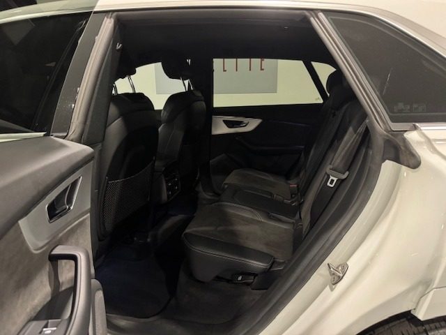 AUDI Q8 usata, con Interni in pelle