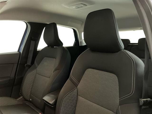 RENAULT Captur usata 21