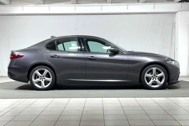 ALFA ROMEO Giulia usata, con Servosterzo