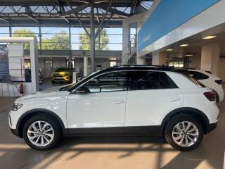 VOLKSWAGEN T-Roc usata, con Autoradio