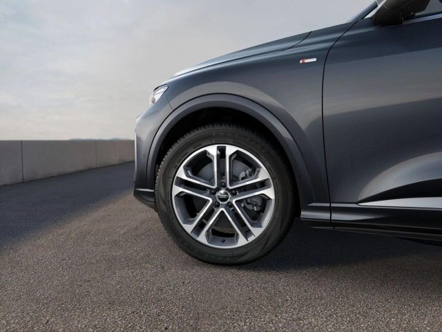 AUDI Q5 usata, con Autoradio