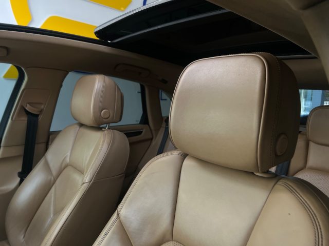 PORSCHE Macan usata, con Sensori di parcheggio anteriori