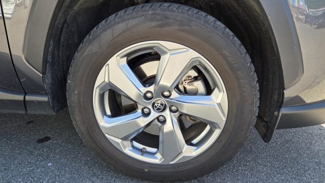 TOYOTA RAV 4 usata, con Cerchi in lega