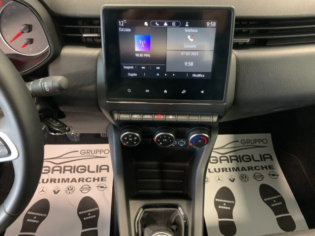 RENAULT Clio usata, con USB