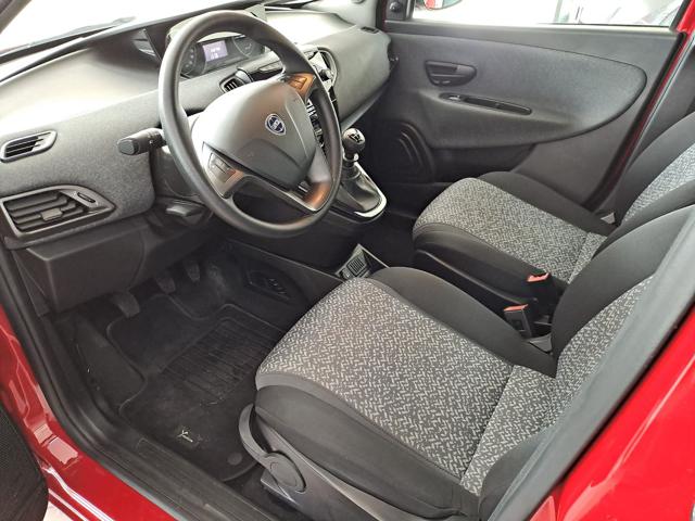 LANCIA Ypsilon usata, con ESP