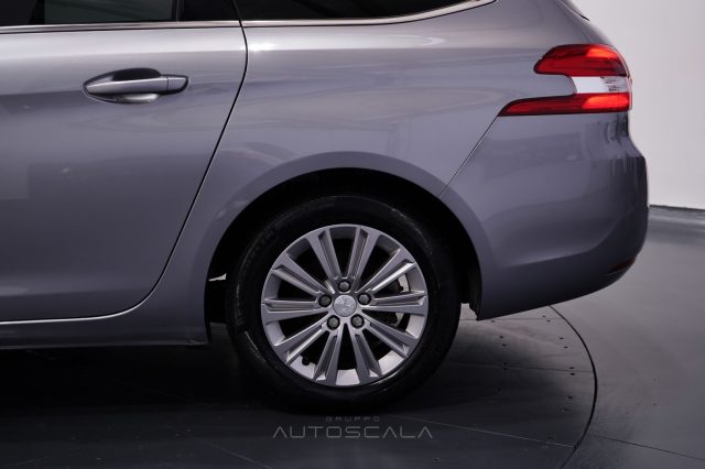 PEUGEOT 308 usata, con Airbag testa