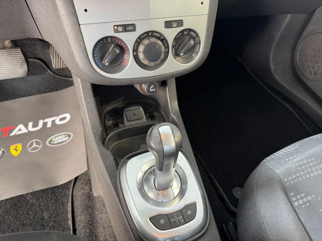 OPEL Corsa usata, con ESP