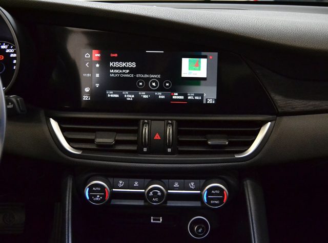 ALFA ROMEO Giulia usata, con Autoradio
