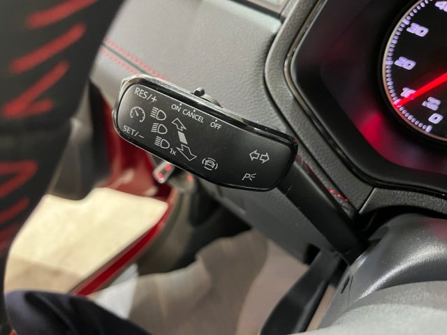 SEAT Arona usata, con USB