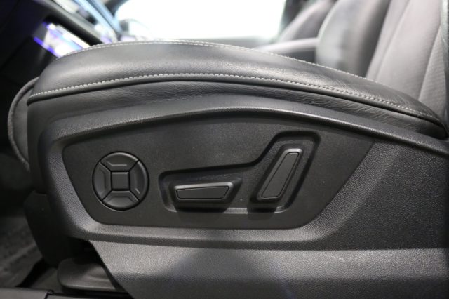 AUDI Q8 usata, con Sensori di parcheggio posteriori