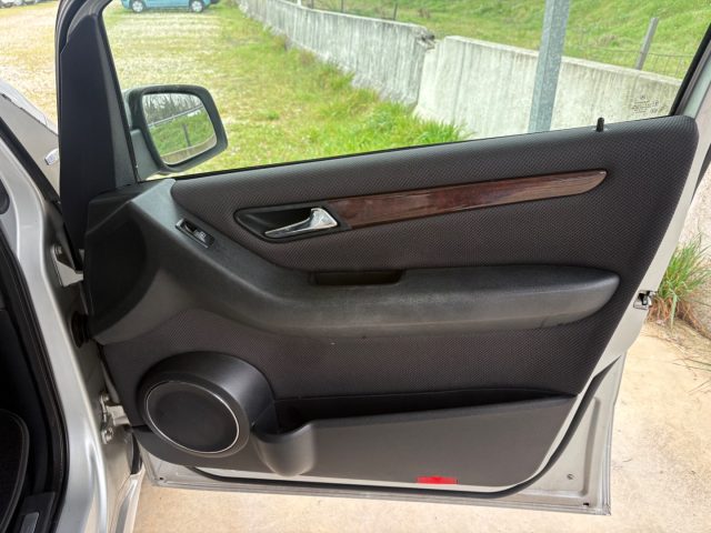MERCEDES-BENZ A 160 usata, con Isofix