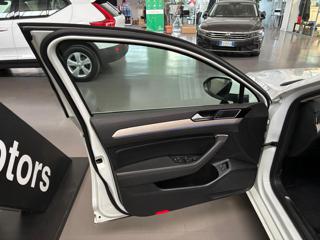 VOLKSWAGEN Passat usata, con Autoradio