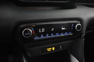 TOYOTA Yaris usata 8