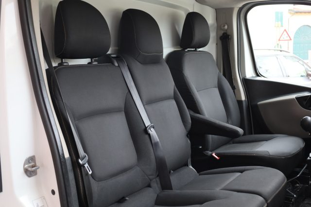 RENAULT Trafic usata 72