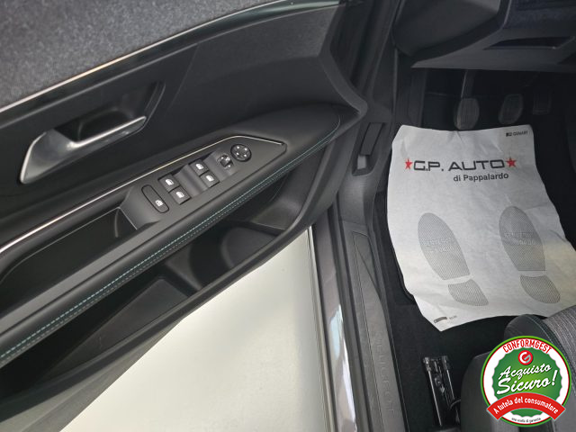 PEUGEOT 3008 usata, con Fari LED