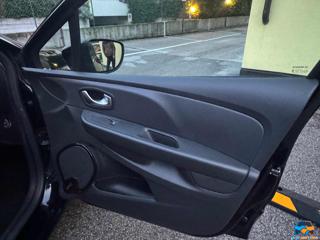 RENAULT Clio usata, con Sedile posteriore sdoppiato