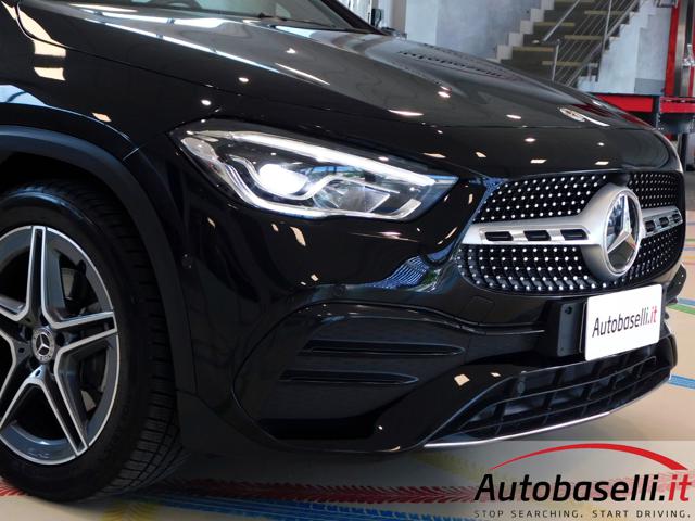 MERCEDES-BENZ GLA 200 usata, con Autoradio digitale