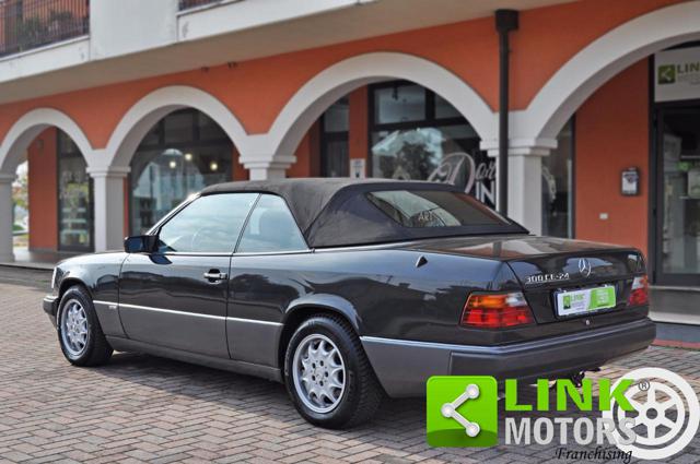 MERCEDES-BENZ CE 300 usata, con Autoradio