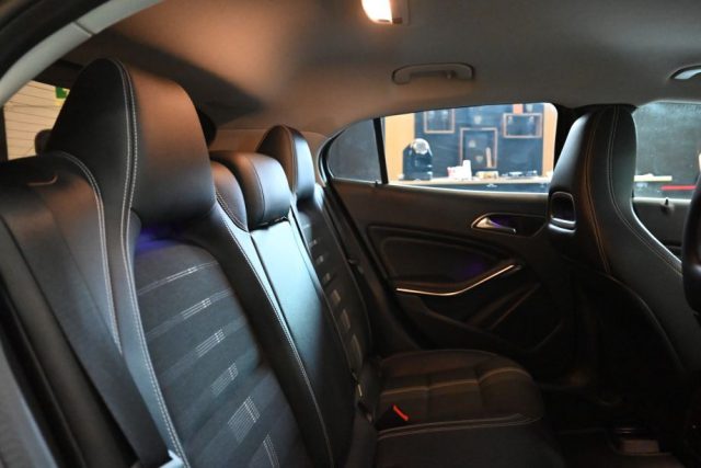 MERCEDES-BENZ GLA 180 usata 28