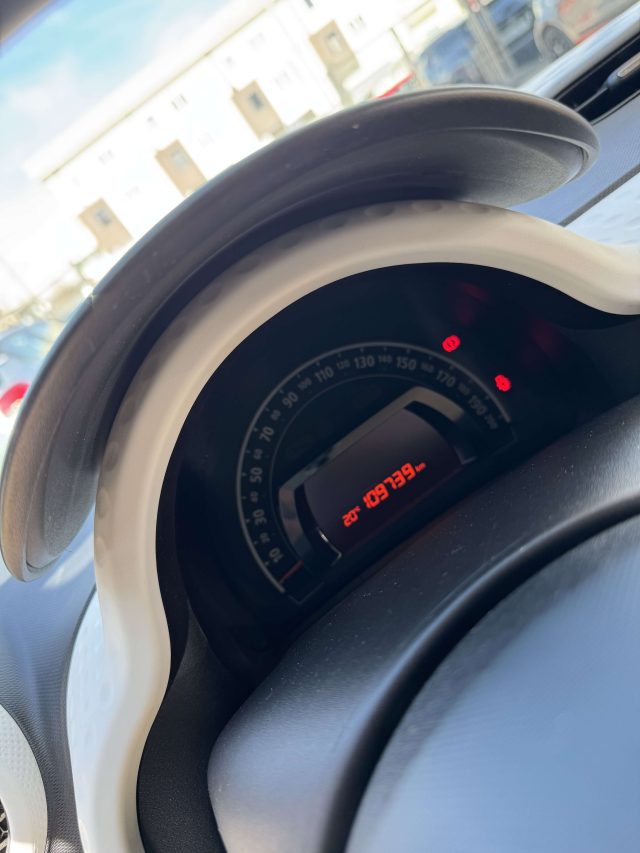 RENAULT Twingo usata, con USB