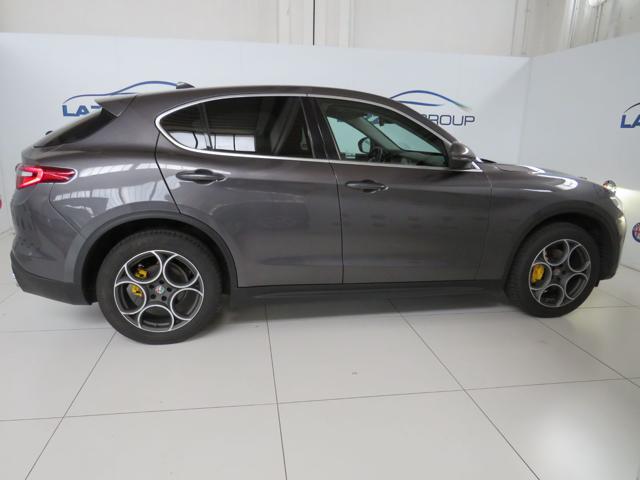 ALFA ROMEO Stelvio usata, con Autoradio