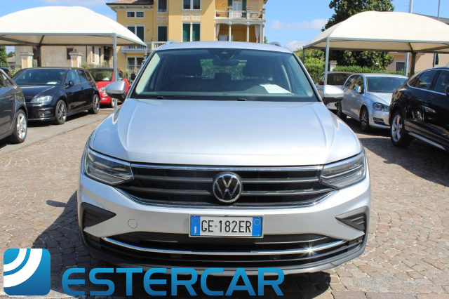 VOLKSWAGEN Tiguan usata, con Autoradio