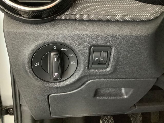 SKODA Fabia usata, con Sensori di parcheggio posteriori