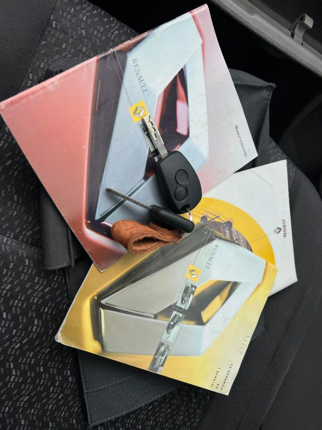 RENAULT Modus usata, con Autoradio