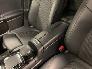 MERCEDES-BENZ GLB 200 usata, con Leve al volante