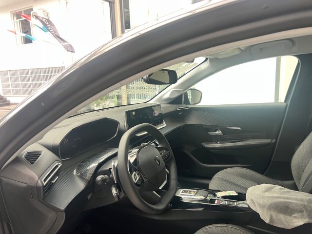 PEUGEOT 208 usata, con Luce d