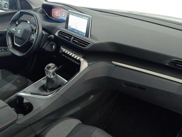 PEUGEOT 3008 usata, con Cruise Control