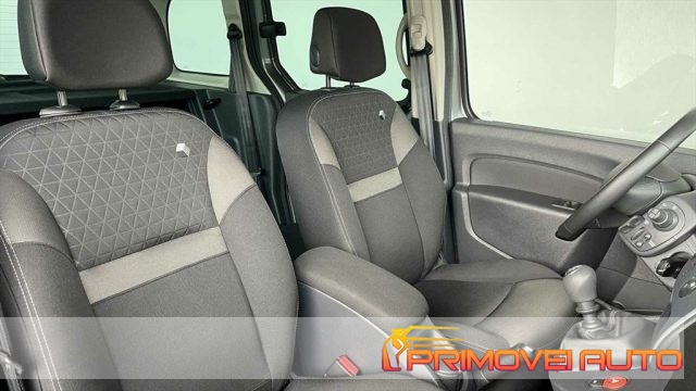 RENAULT Kangoo usata, con Chiusura centralizzata