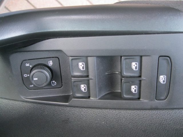 VOLKSWAGEN Taigo usata, con Sedile posteriore sdoppiato