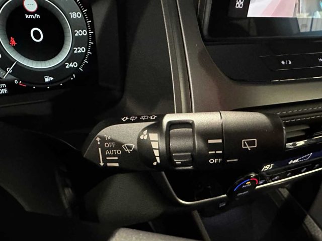 NISSAN Qashqai usata, con Sensore di luce