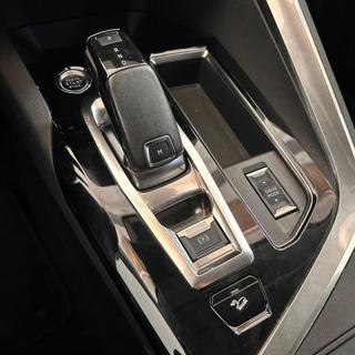 PEUGEOT 3008 usata, con Fari LED