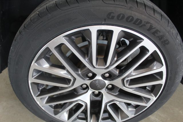 JEEP Compass usata, con Servosterzo
