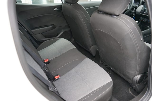 RENAULT Clio usata, con Autoradio digitale