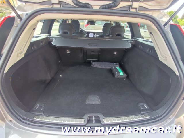 VOLVO V60 usata, con Sensori di parcheggio posteriori