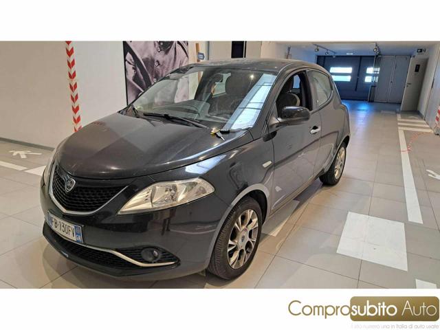 LANCIA Ypsilon usata, con Autoradio