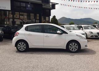 PEUGEOT 208 usata, con Autoradio