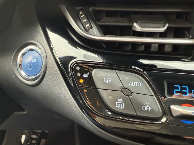 TOYOTA C-HR usata, con Controllo automatico clima
