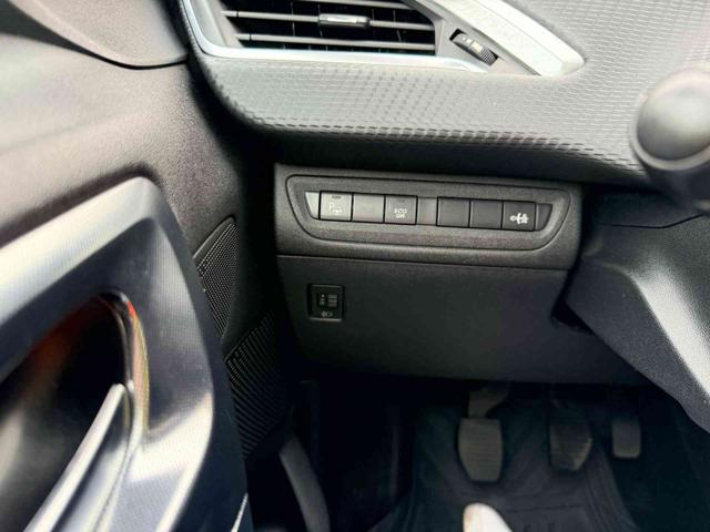 PEUGEOT 2008 usata 23
